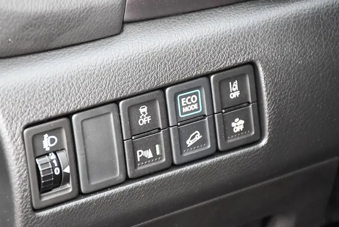 Suzuki Vitara - Thumbnail 15
