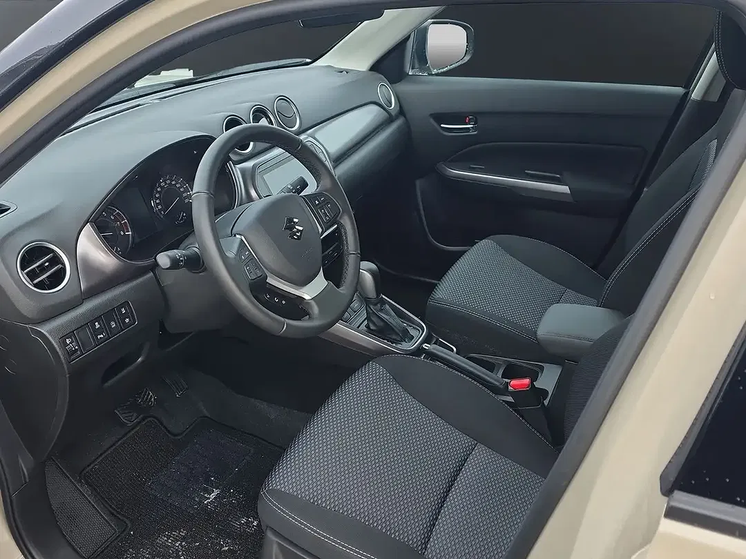 Suzuki Vitara - Thumbnail 11