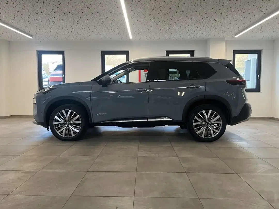 Nissan X-Trail - Thumbnail 2