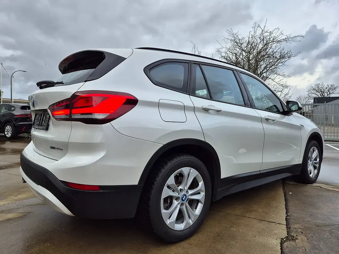 BMW X1 - Thumbnail 11