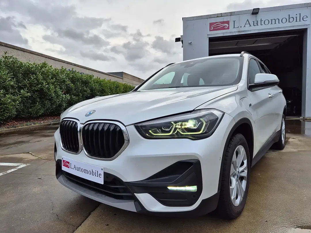BMW X1 - Thumbnail 4