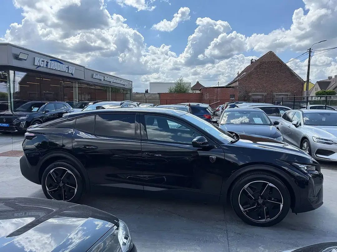 Peugeot 408 - Thumbnail 5