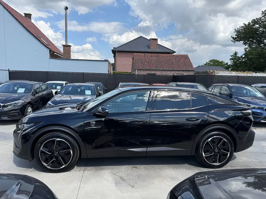 Peugeot 408 - Thumbnail 9