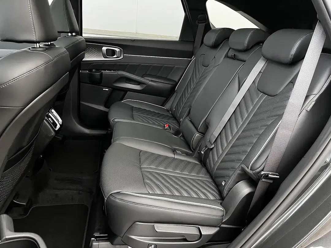Kia Sorento - Thumbnail 10