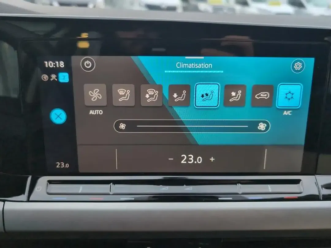Volkswagen Golf Variant - Thumbnail 13