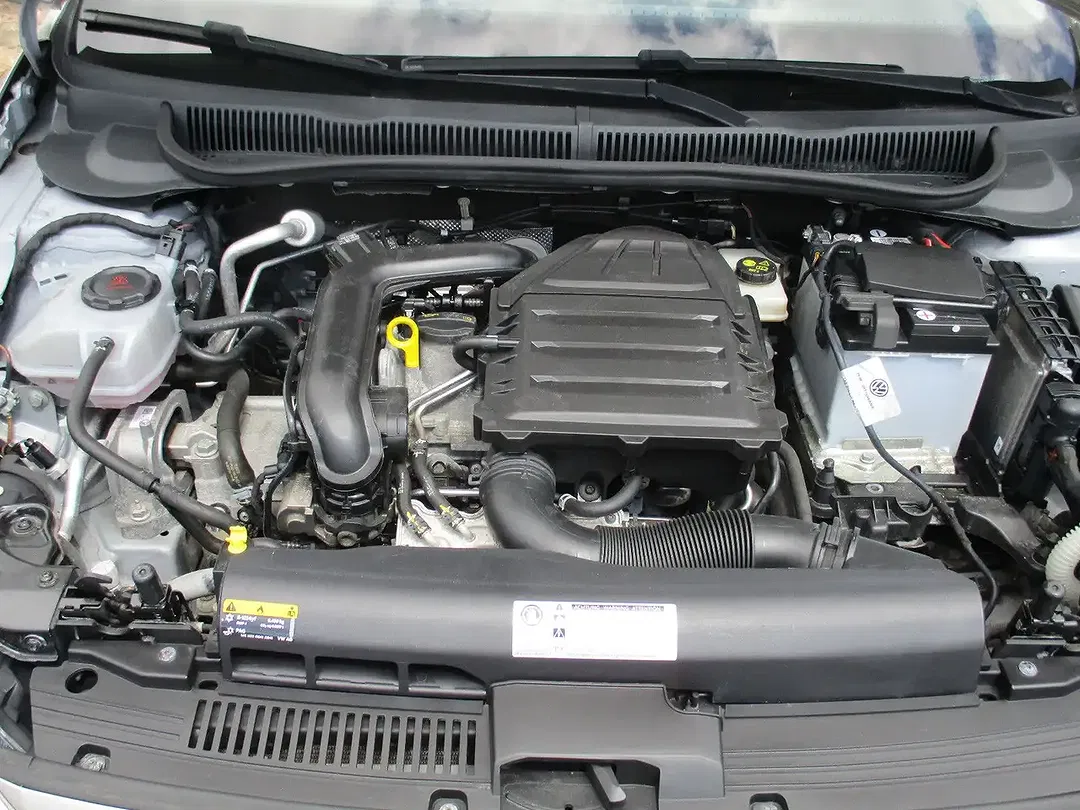 Volkswagen Polo - Thumbnail 11