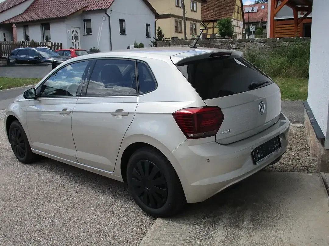 Volkswagen Polo - Thumbnail 3
