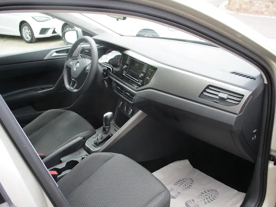 Volkswagen Polo - Thumbnail 5