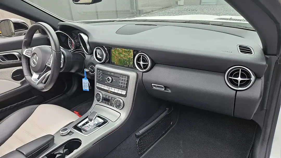 Mercedes-Benz SLC 43 AMG - Thumbnail 9