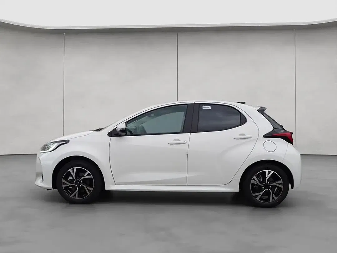 Toyota Yaris - Thumbnail 2