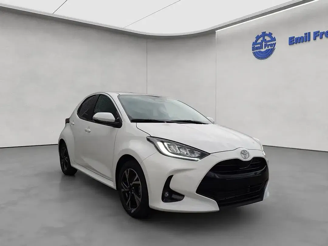 Toyota Yaris - Thumbnail 6