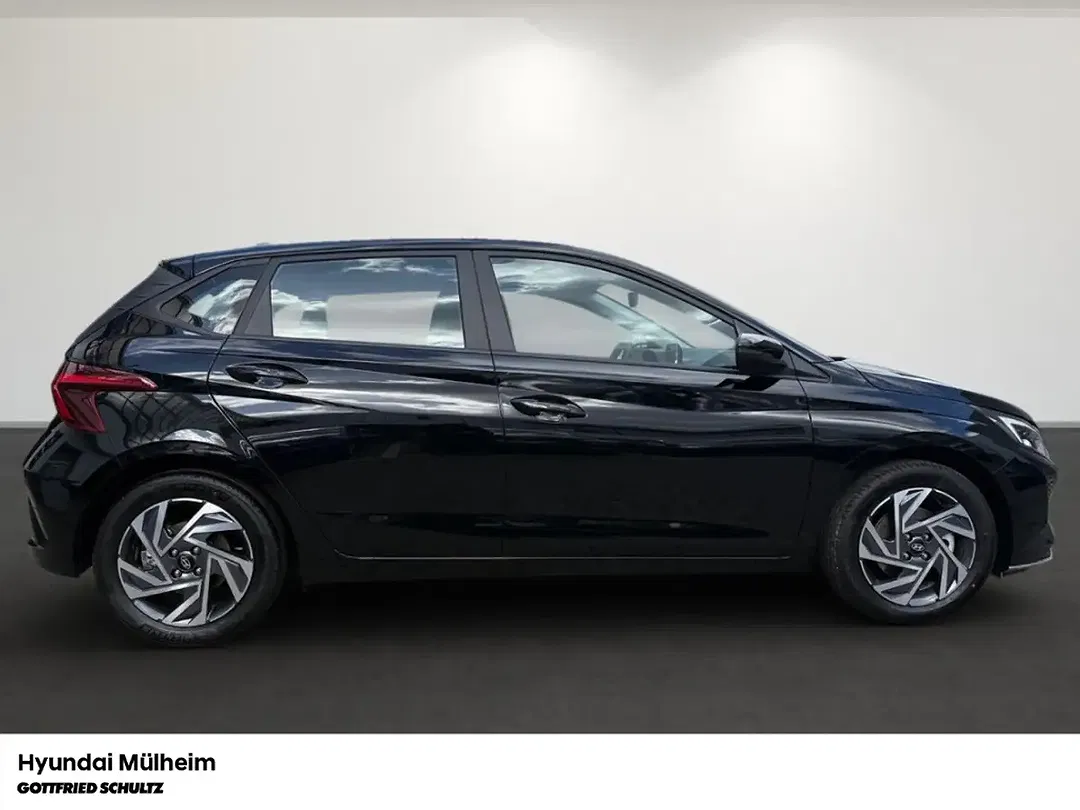 Hyundai i20 - Thumbnail 3