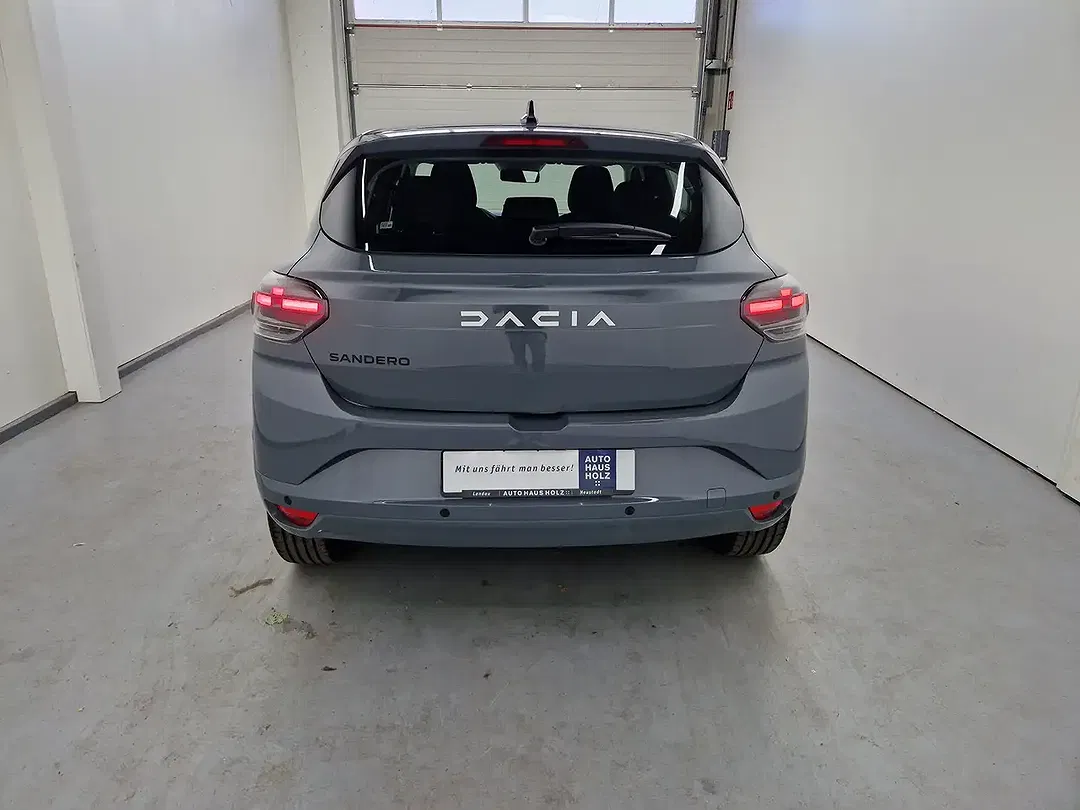 Dacia Sandero - Thumbnail 3