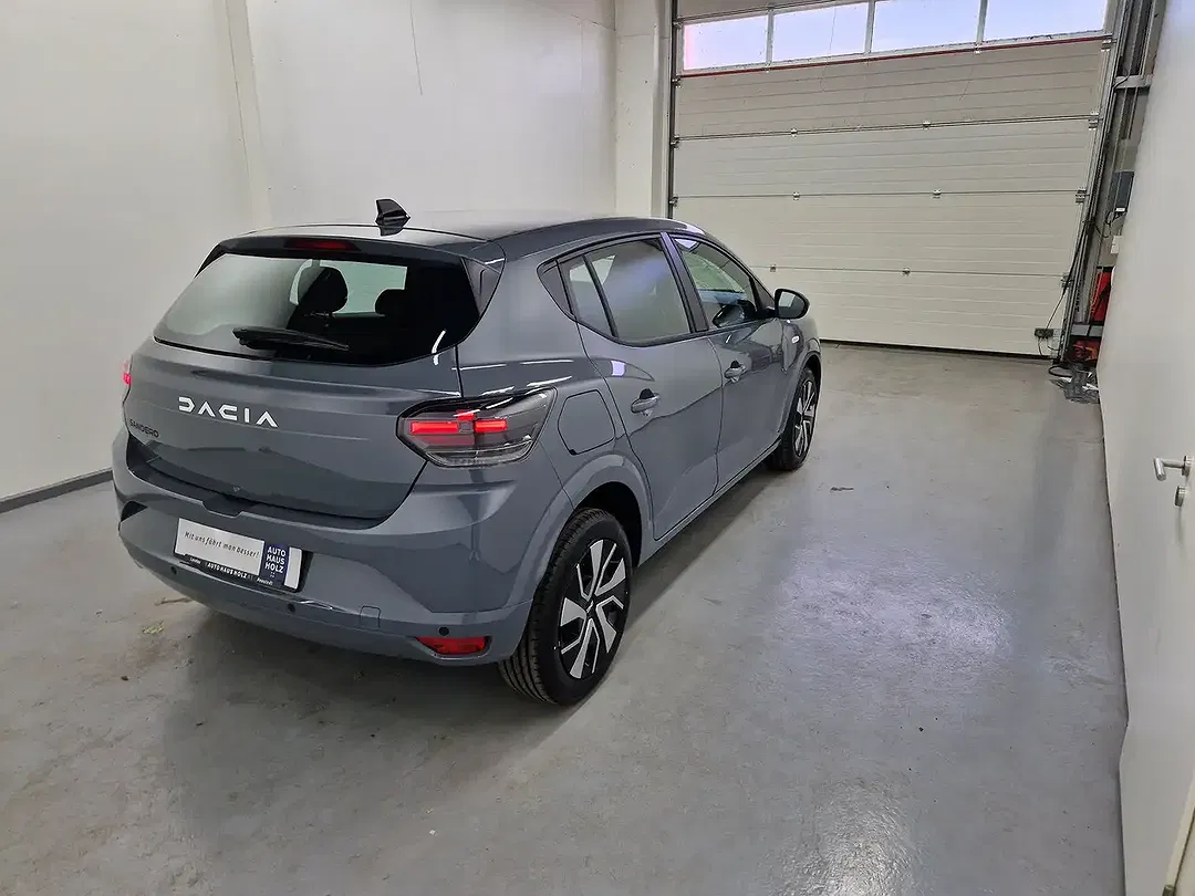 Dacia Sandero - Thumbnail 4