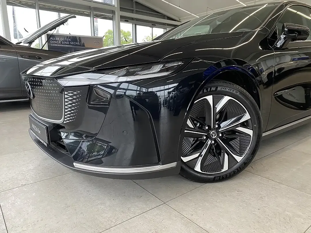 Mazda 6e - Thumbnail 4