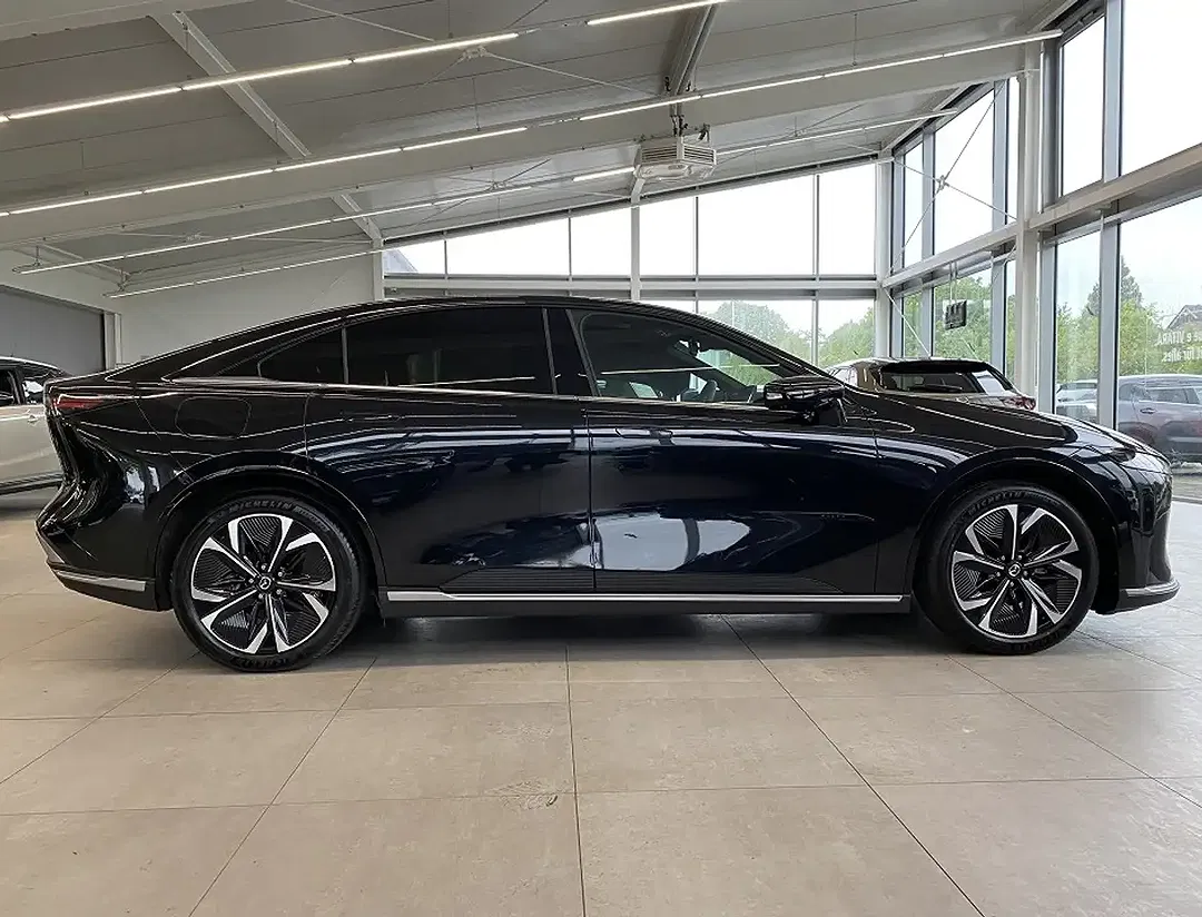 Mazda 6e - Thumbnail 8