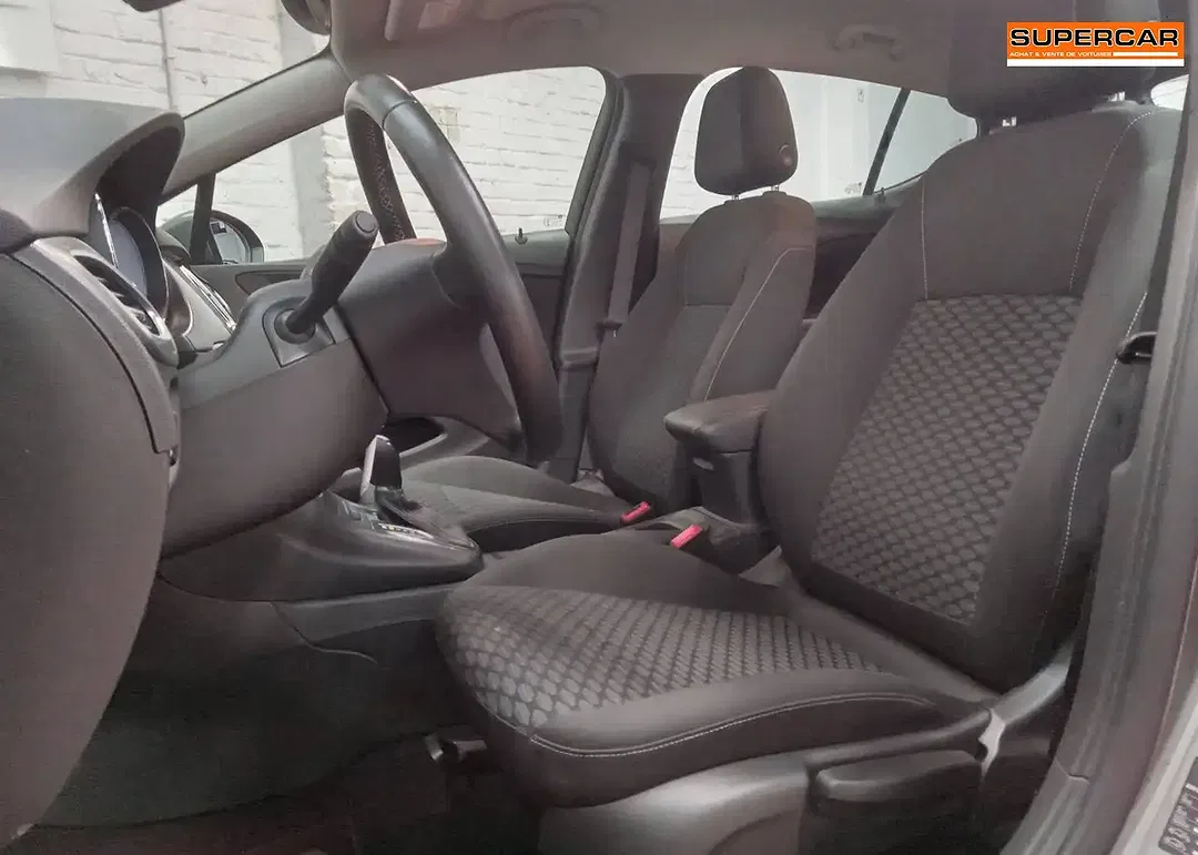 Opel Astra - Thumbnail 5