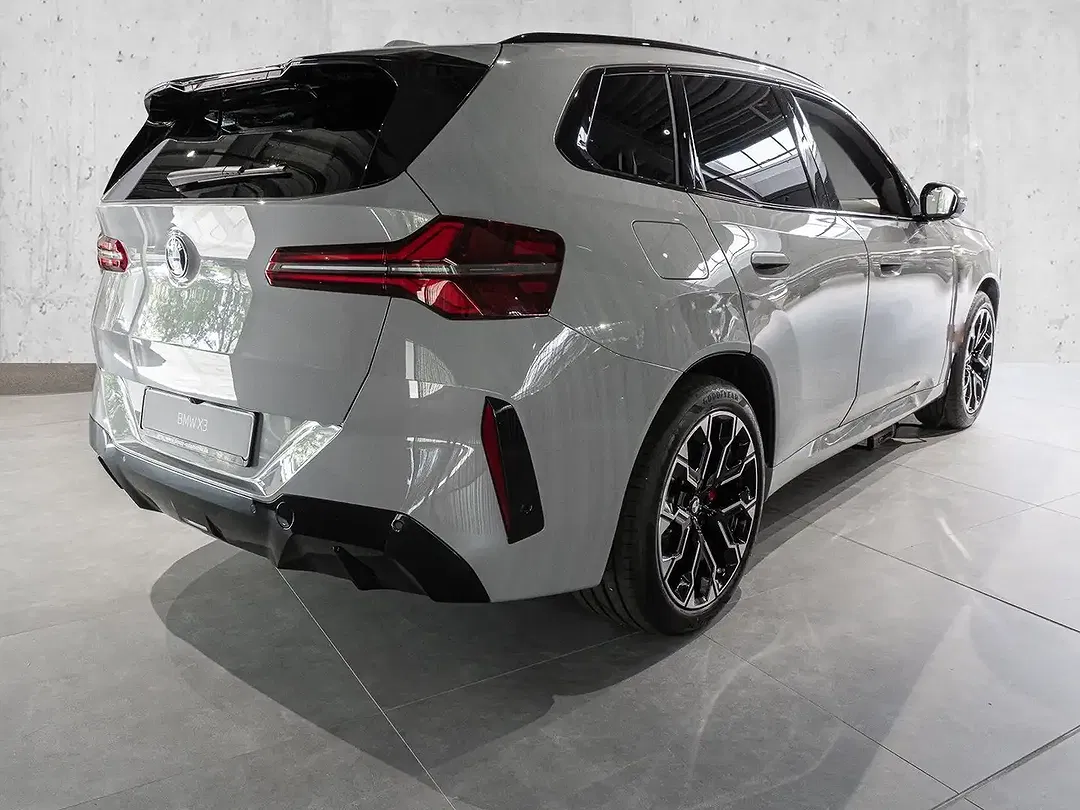 BMW X3 - Thumbnail 2