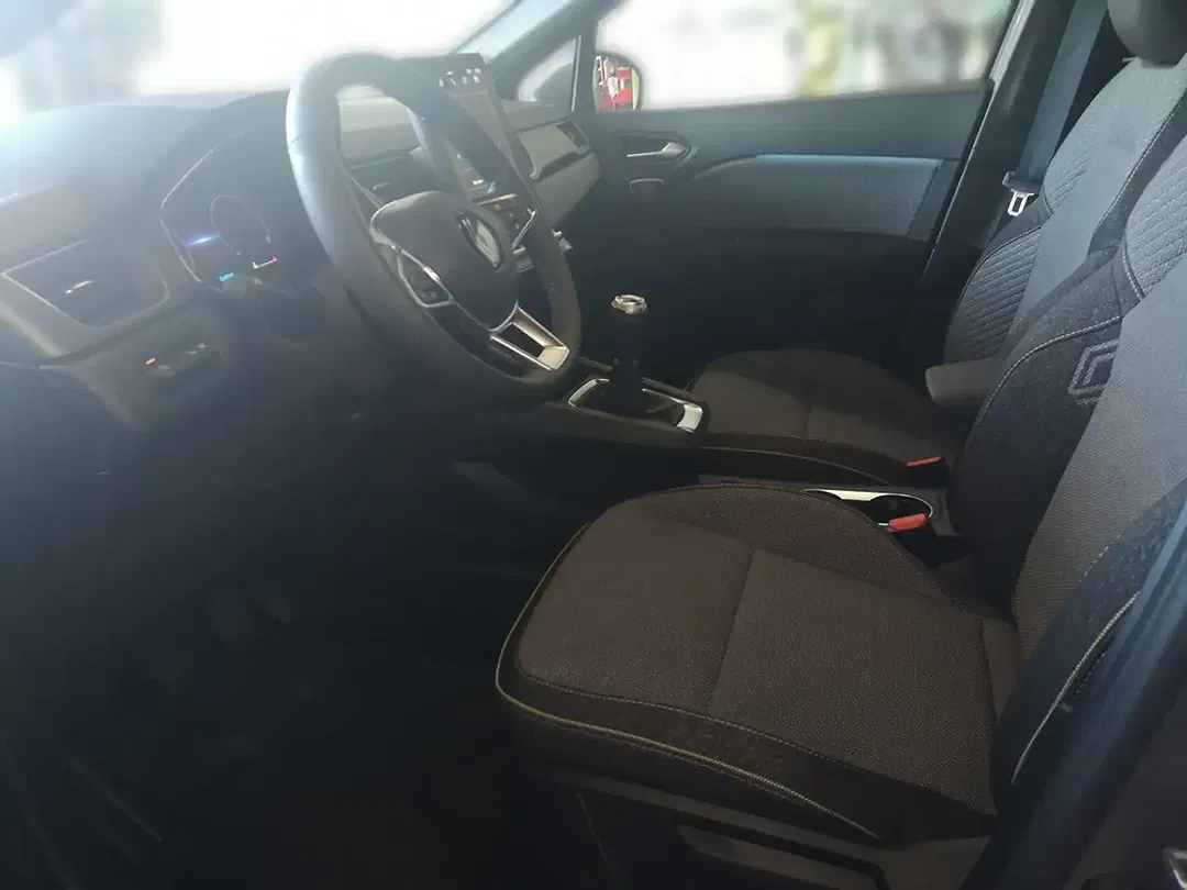 Renault Captur - Thumbnail 5
