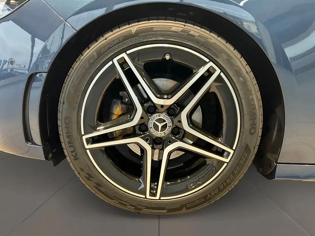 Mercedes-Benz B 180 - Thumbnail 8