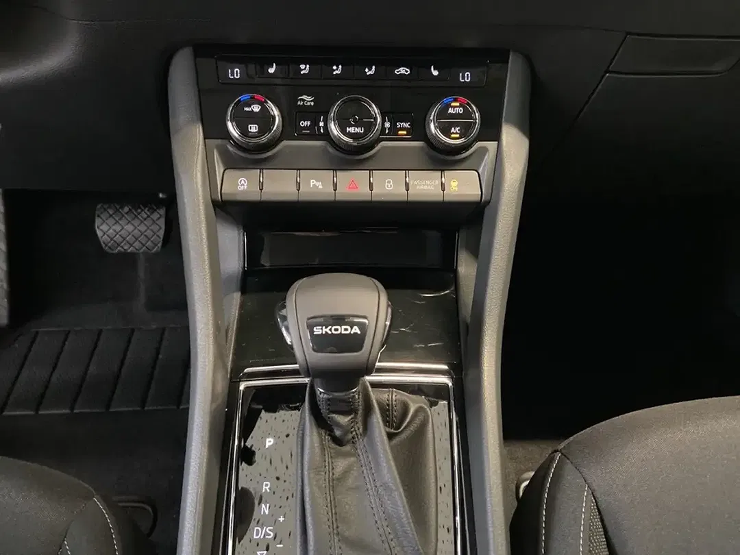 Skoda Karoq - Thumbnail 11