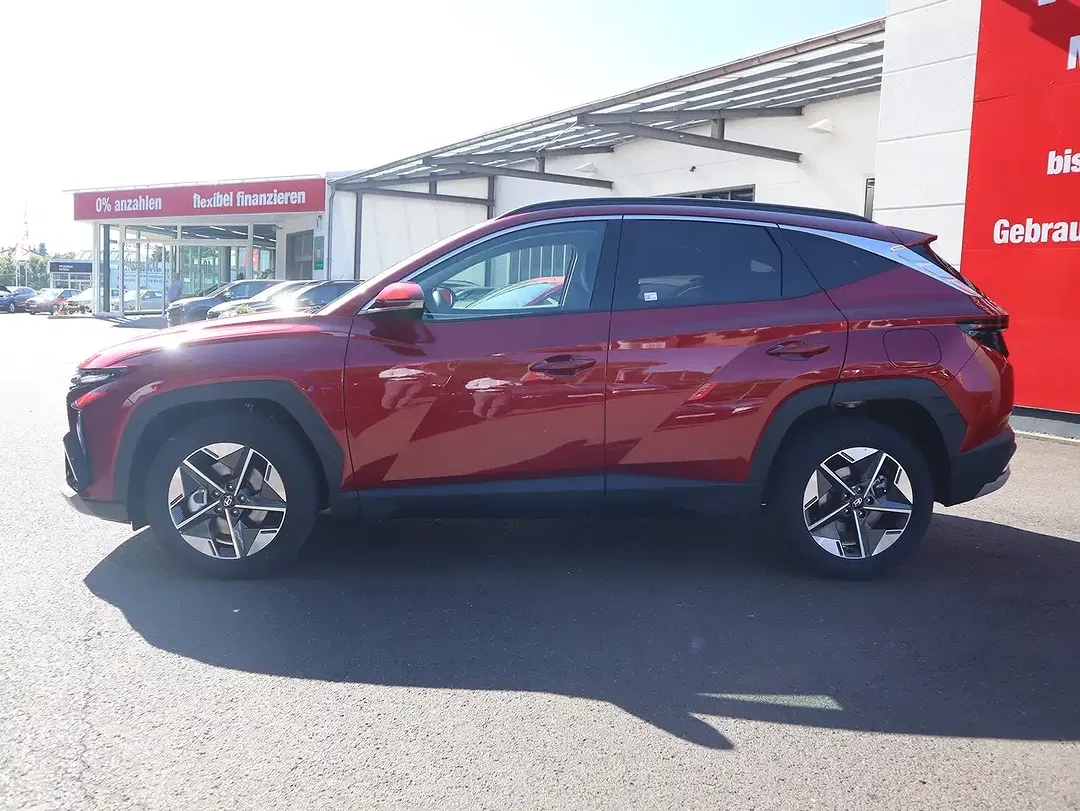 Hyundai TUCSON - Thumbnail 2