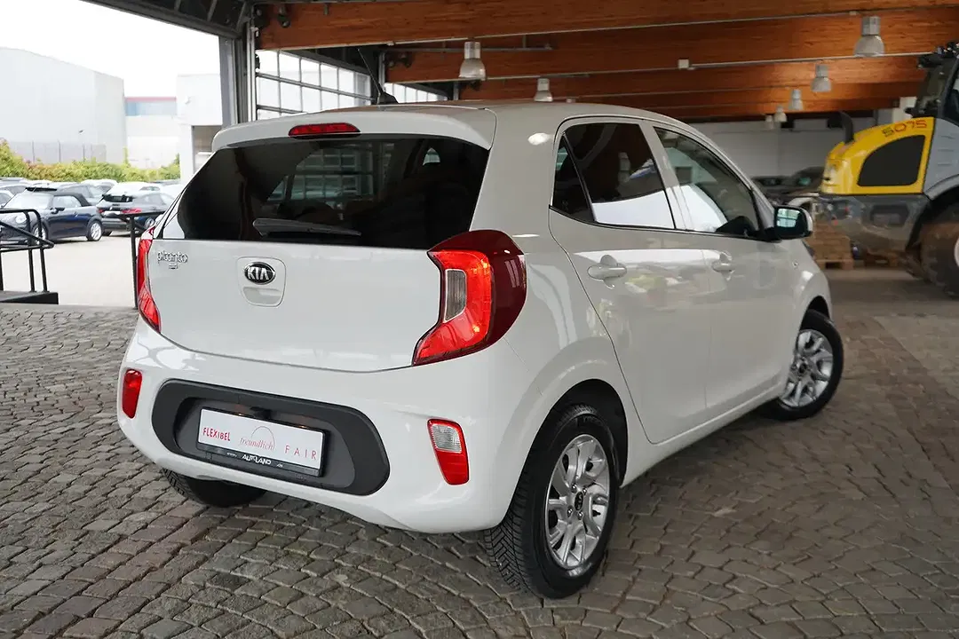 Kia Picanto - Thumbnail 5