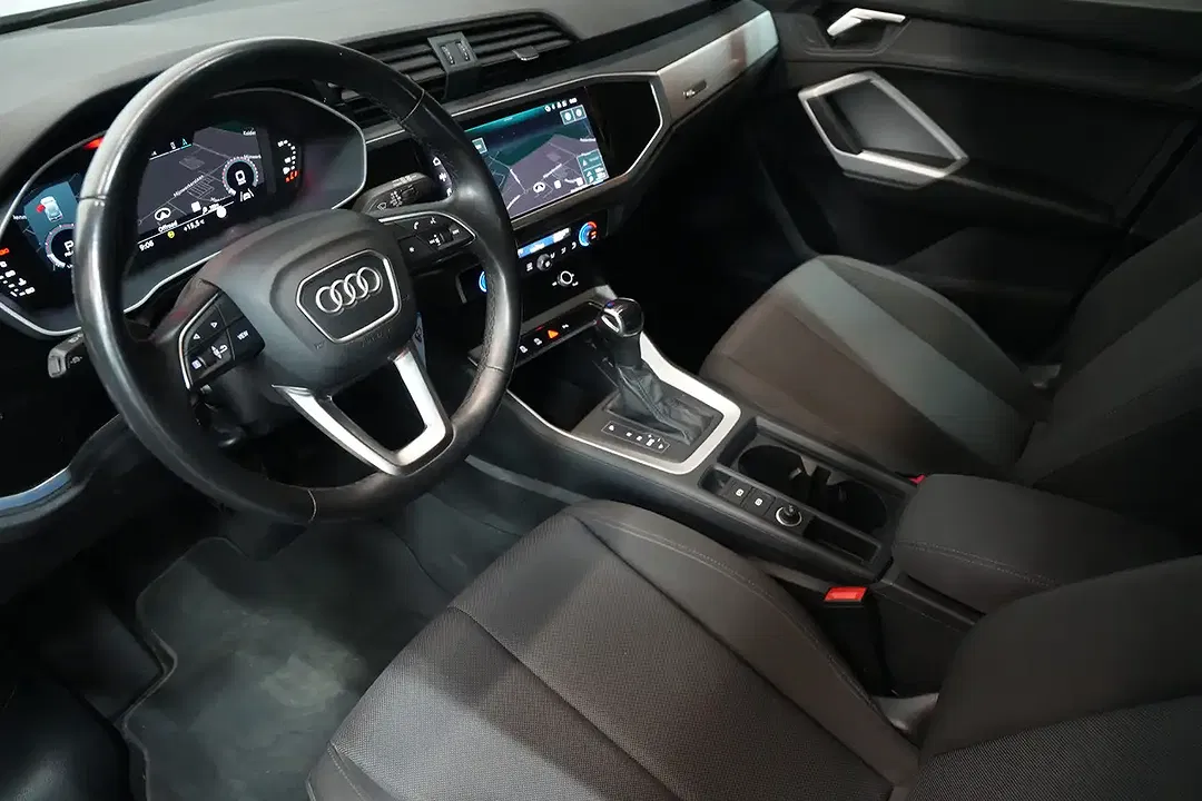 Audi Q3 - Thumbnail 5