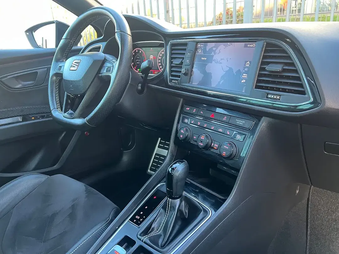 SEAT Leon - Thumbnail 10
