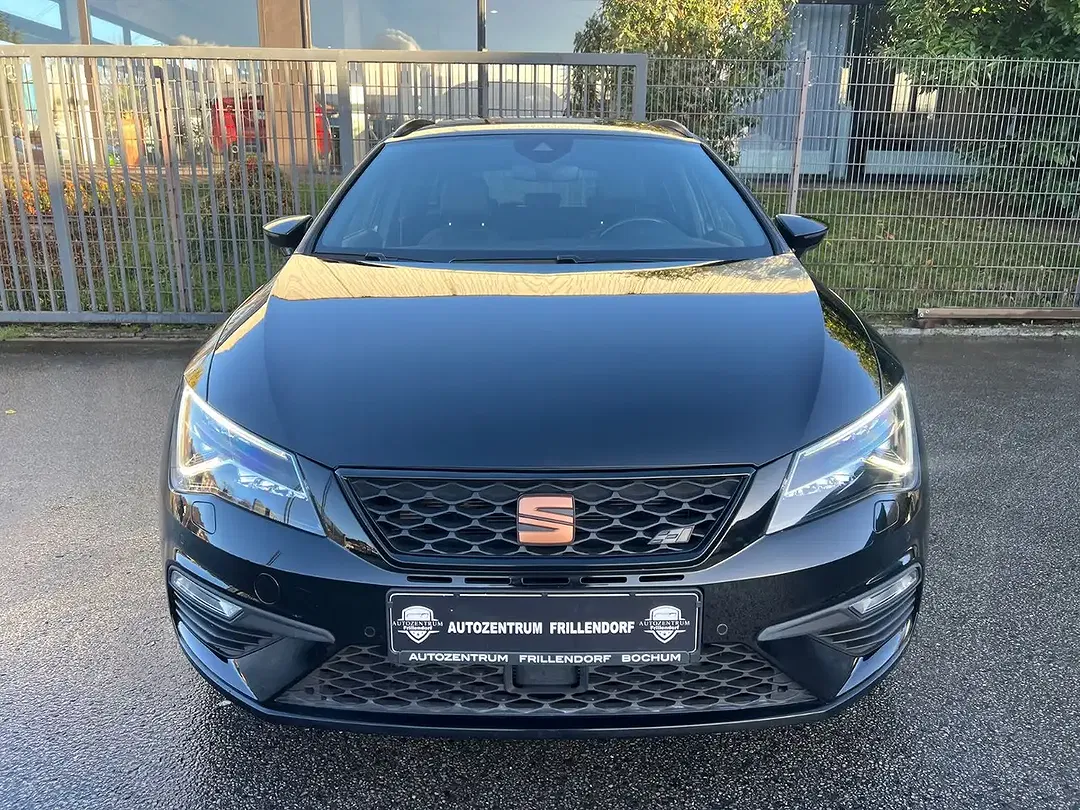 SEAT Leon - Thumbnail 2