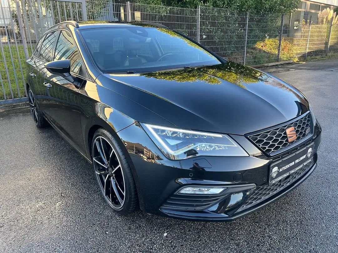 SEAT Leon - Thumbnail 3