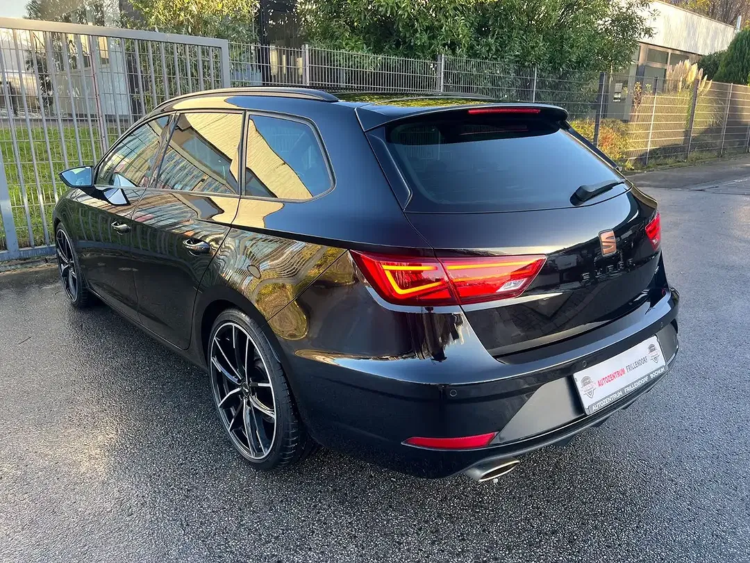 SEAT Leon - Thumbnail 5