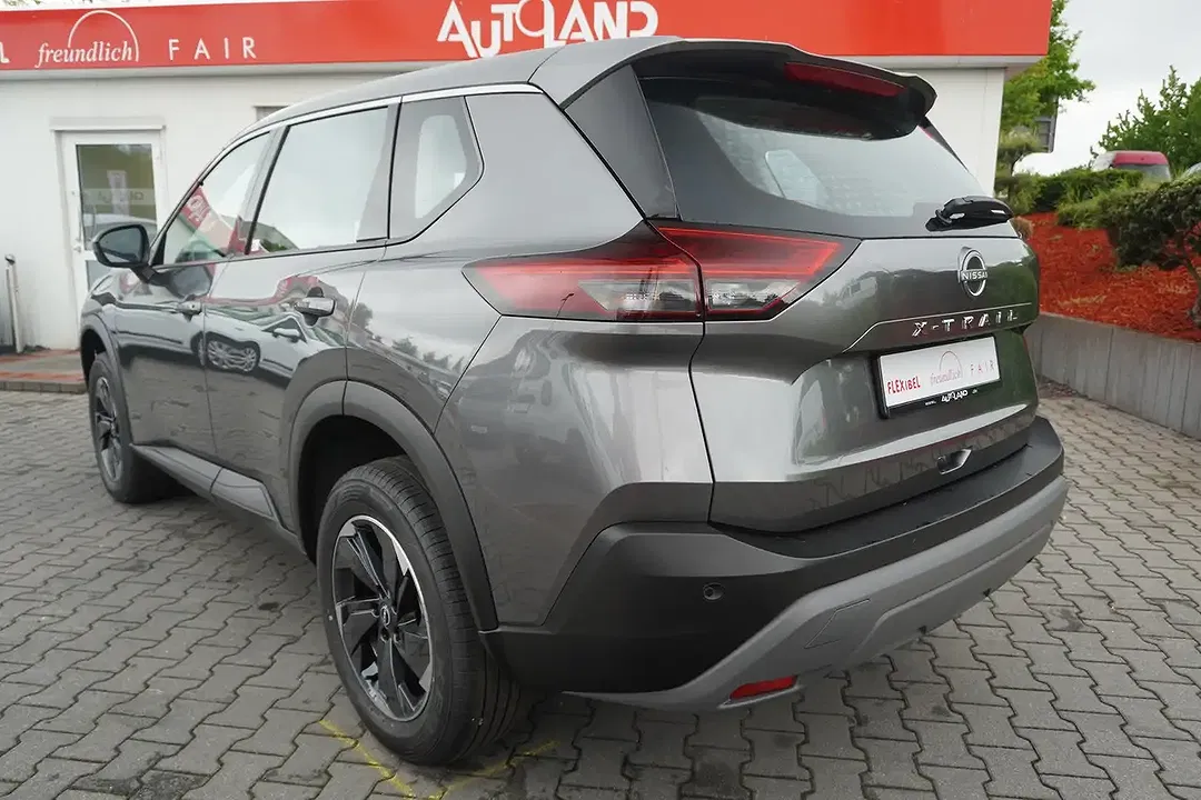 Nissan X-Trail - Thumbnail 3