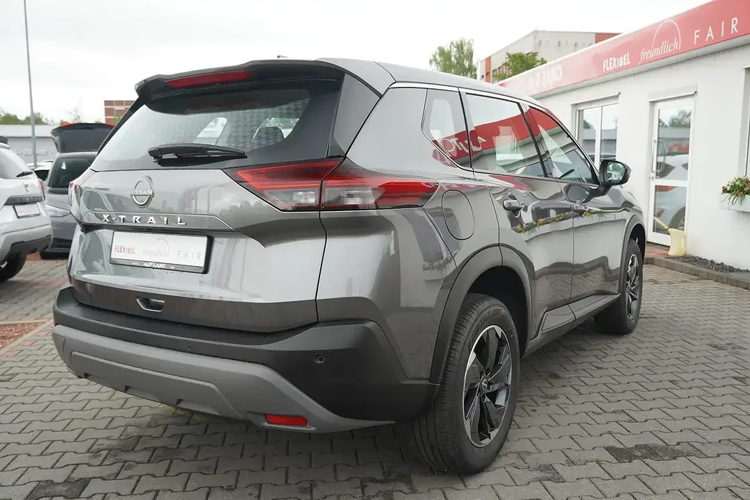 Nissan X-Trail - Thumbnail 6