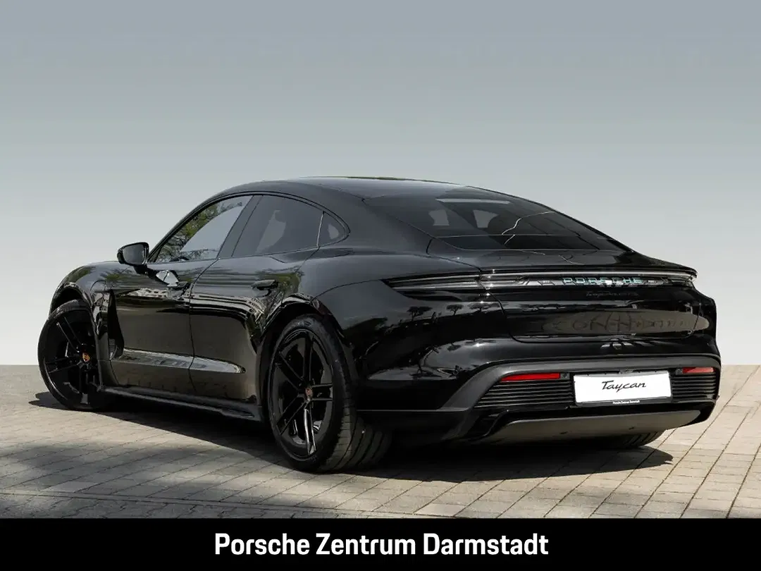 Porsche Taycan - Thumbnail 3