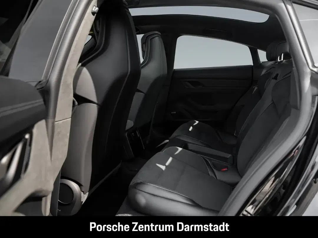 Porsche Taycan - Thumbnail 6