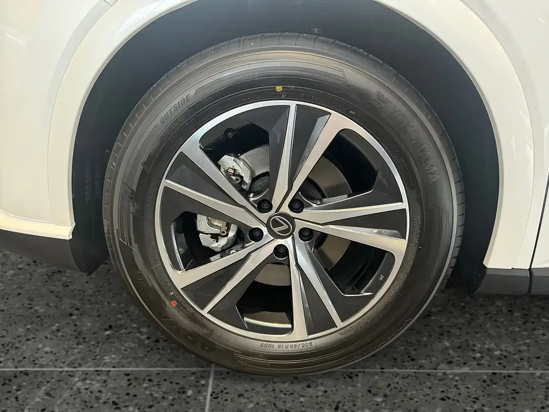 Lexus RX 450h - Thumbnail 11