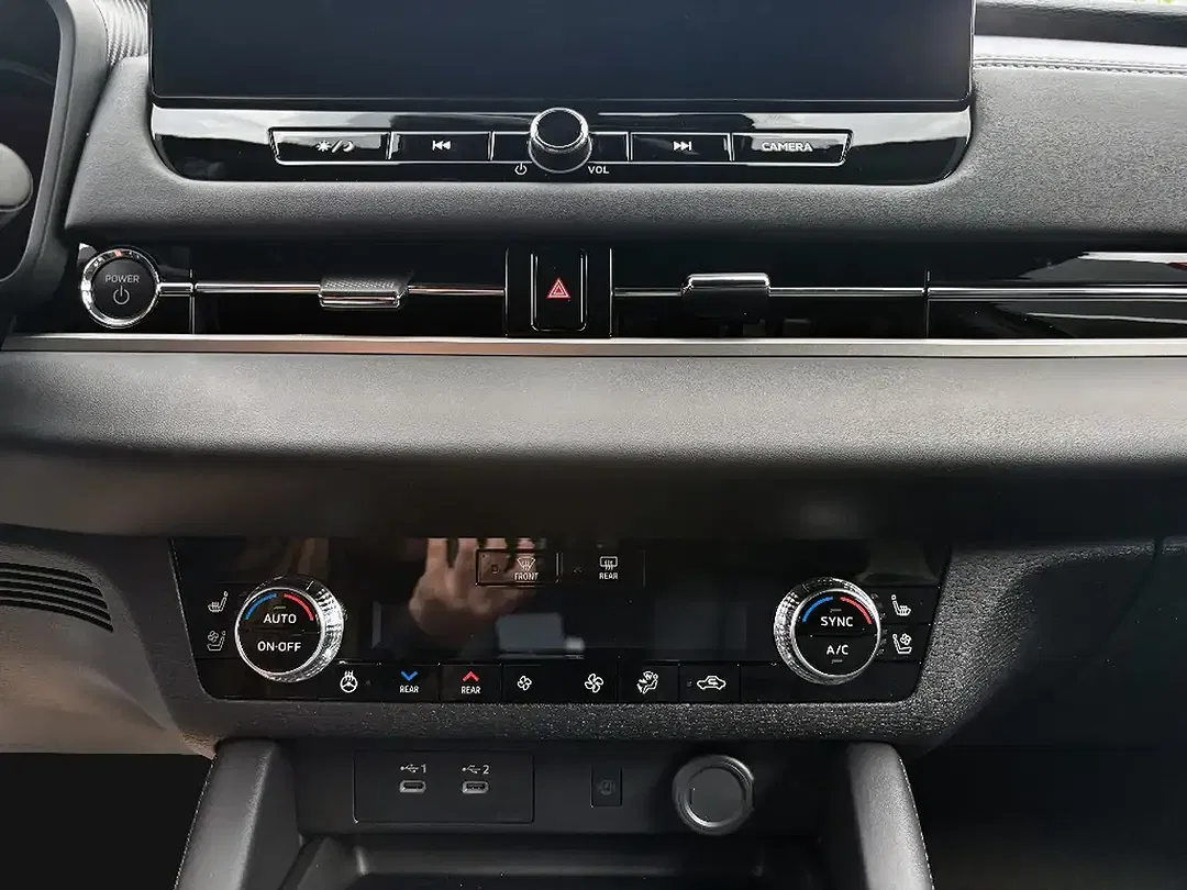 Mitsubishi Outlander - Thumbnail 8