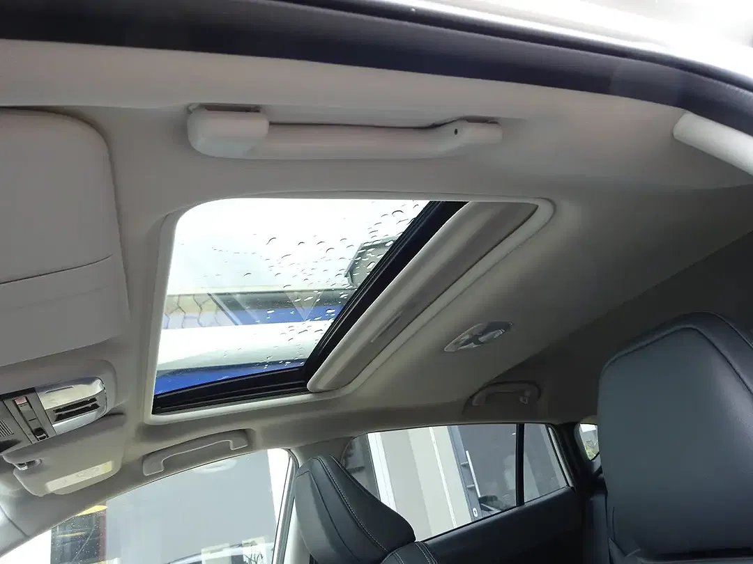 Subaru Crosstrek - Thumbnail 11