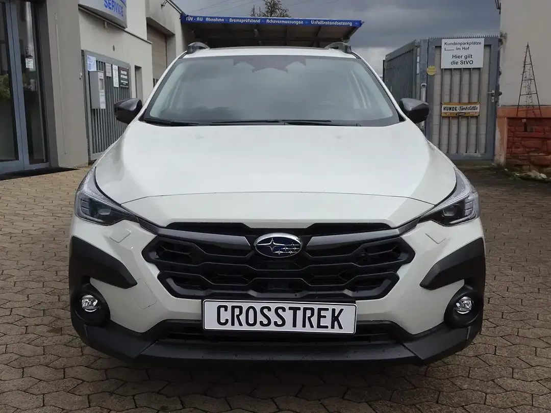 Subaru Crosstrek - Thumbnail 2