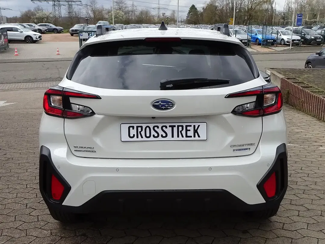Subaru Crosstrek - Thumbnail 4