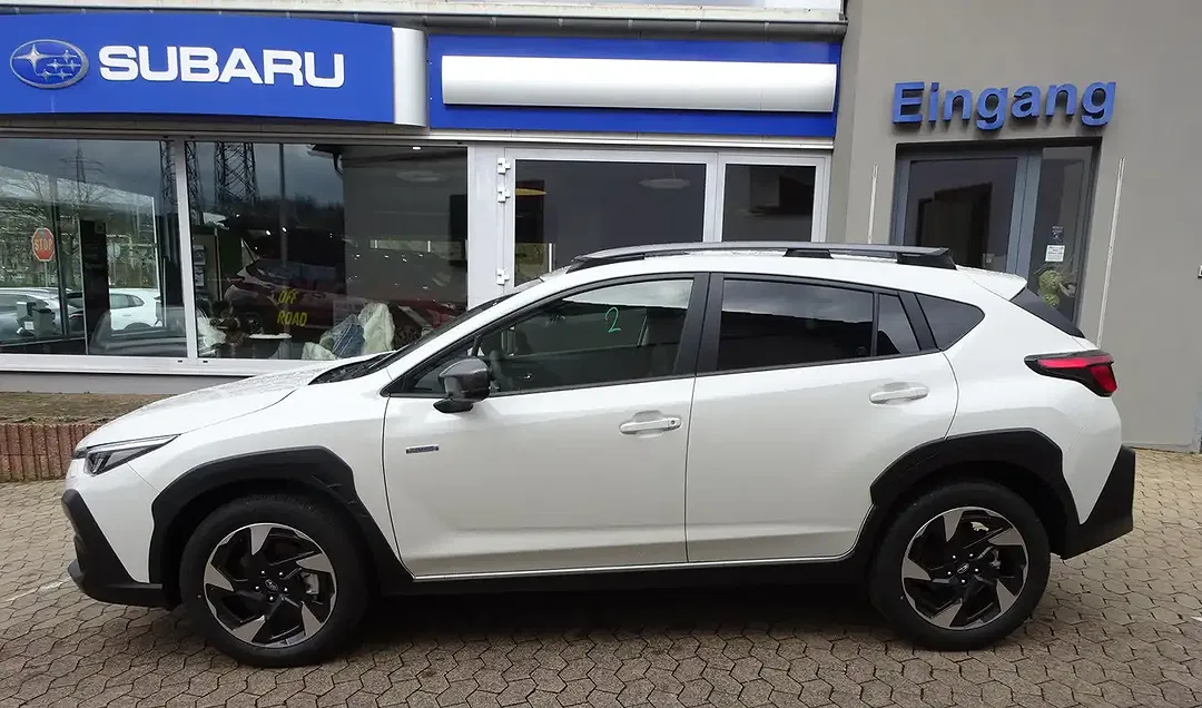 Subaru Crosstrek - Thumbnail 5