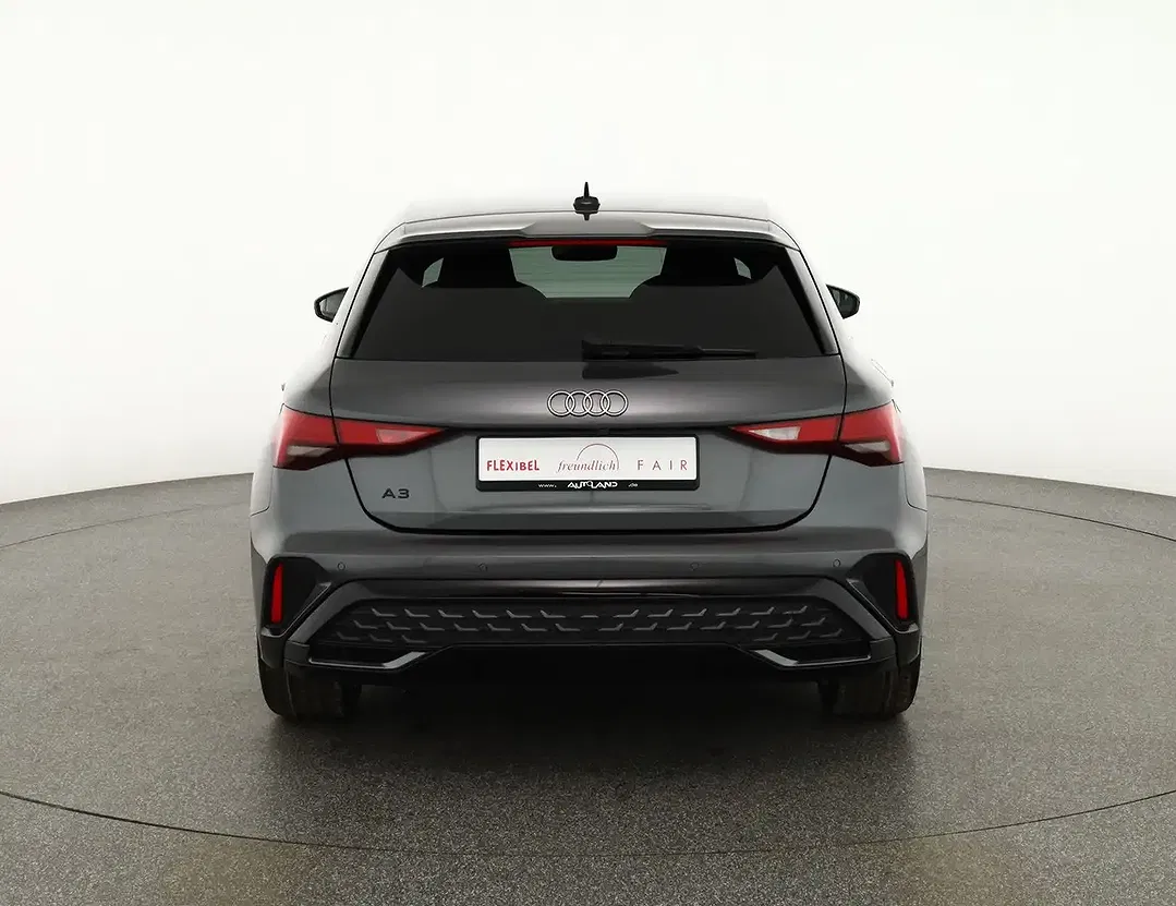 Audi A3 - Thumbnail 3