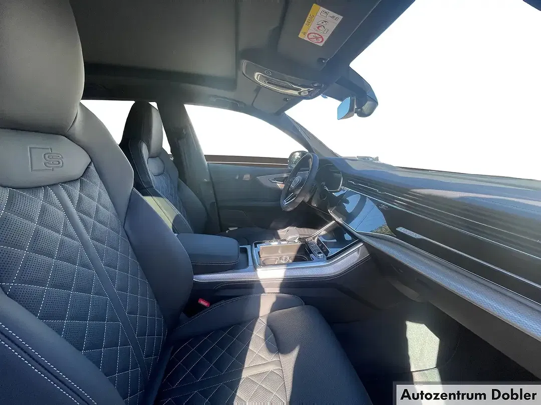 Audi Q8 - Thumbnail 9