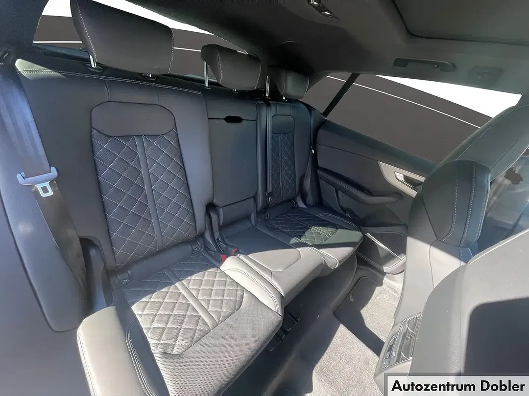 Audi Q8 - Thumbnail 10