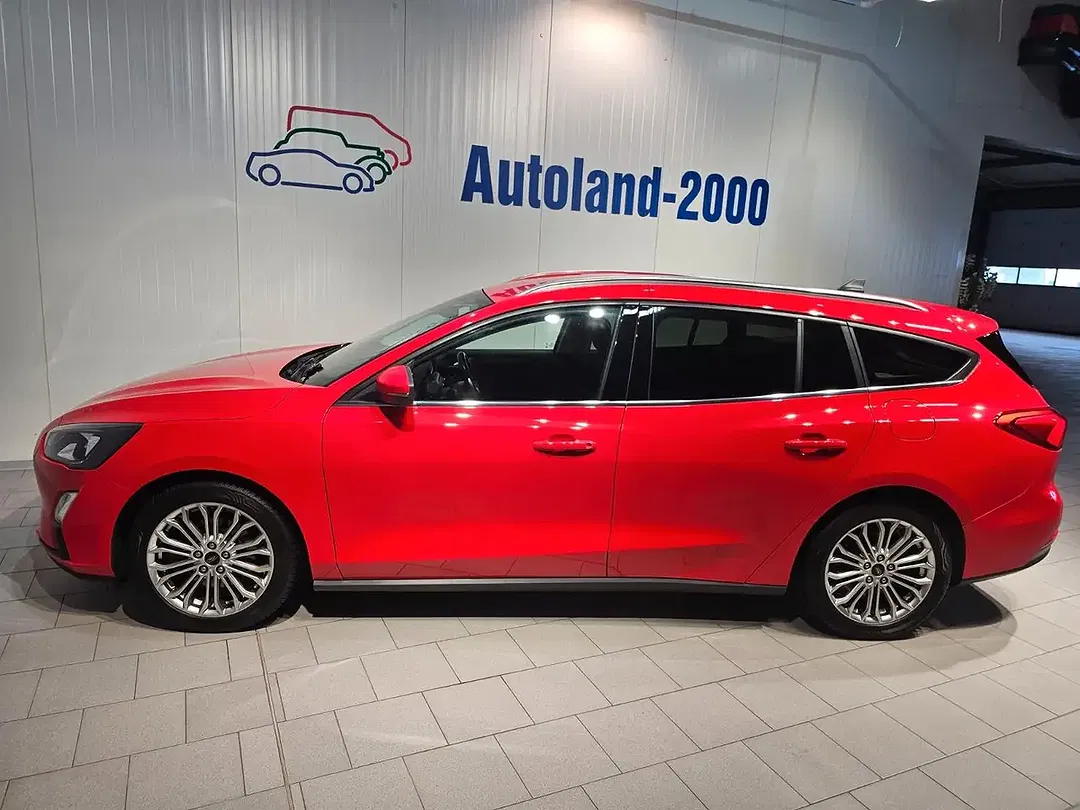 Ford Focus - Thumbnail 2