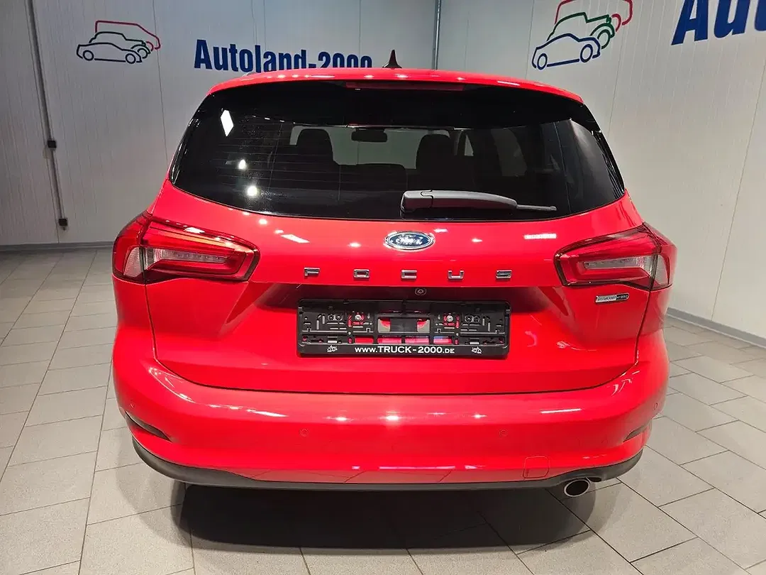 Ford Focus - Thumbnail 5