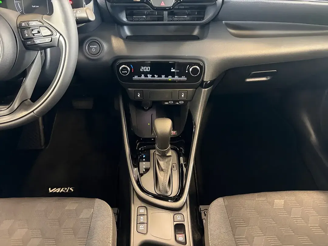 Toyota Yaris - Thumbnail 10