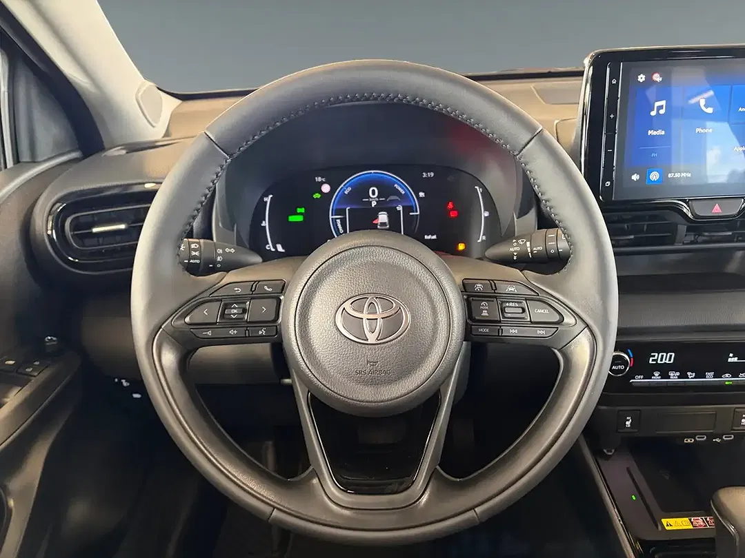 Toyota Yaris - Thumbnail 11