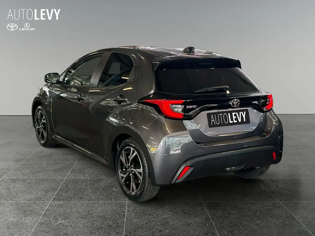 Toyota Yaris - Thumbnail 2